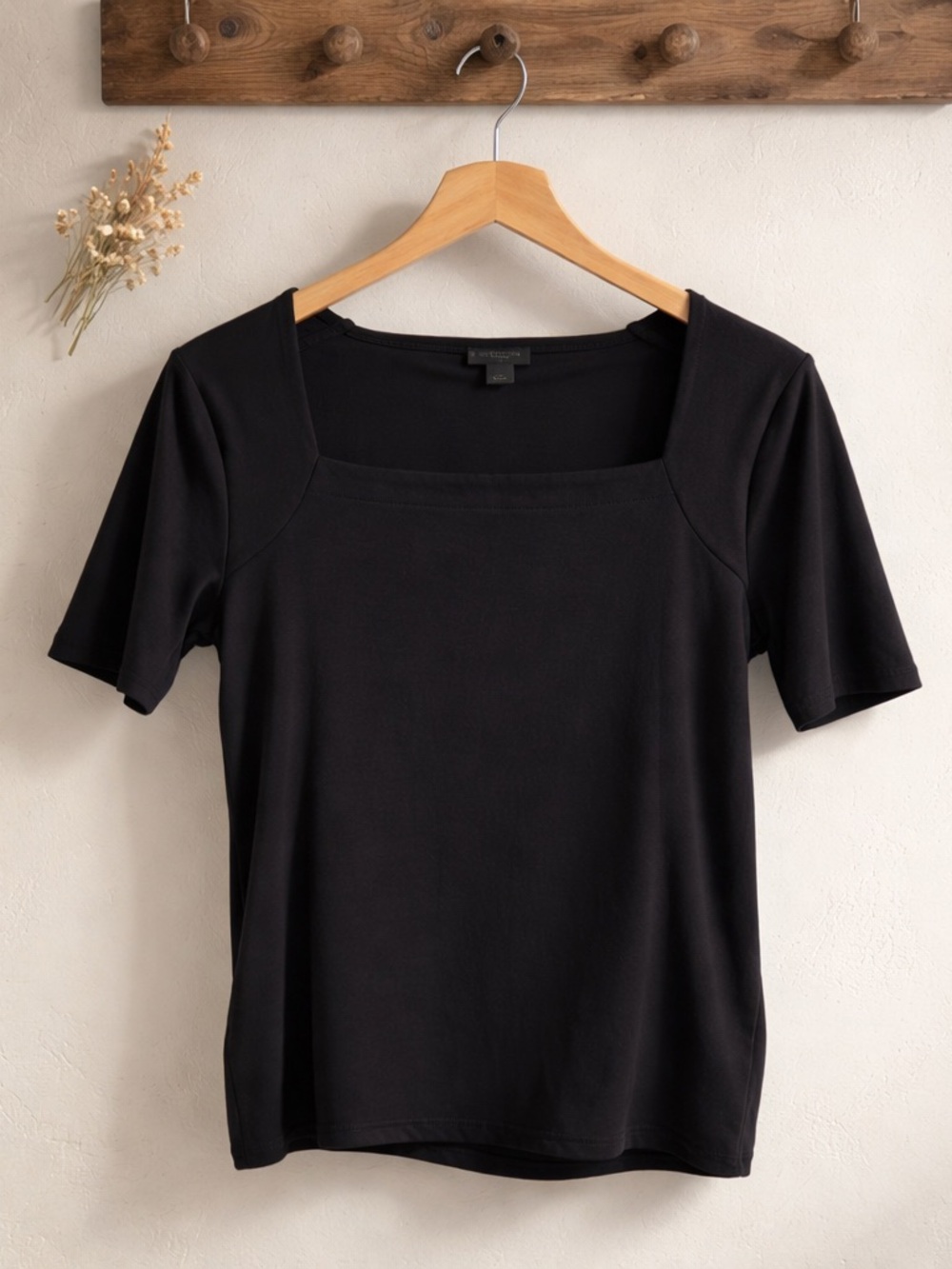 Ann Taylor Black Square-Neck Short Sleeve Tee